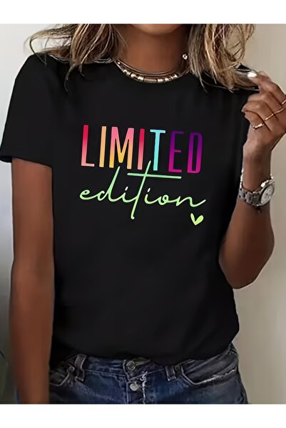 212Wear تي شيرت مطبوع بتصميم قوس قزح متدرج الألوان مع زخرفة قلب مكتوبة يدويًا...