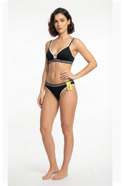 chiara grazia Strapless, Wireless Bra Set with Strap Detail