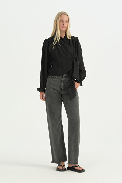Nihan Double-Breasted Closure Lyocell Blouse - Black