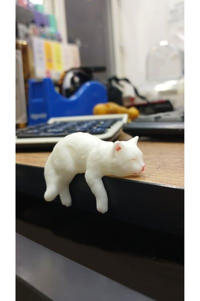 Monitör Arkadaşım Uykucu Kedi Figürü - Masa Üstü ve Monitör Dekorasyonu | Minimal Dekoratif Kedi Biblo