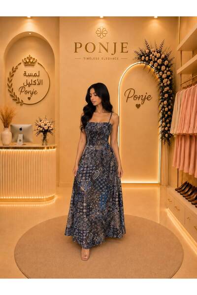 genric A Dress That Combines the Magic of High-End Patterns.