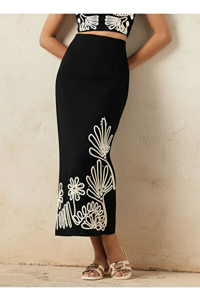 FAV EMBROIDERED LONG SKIRT