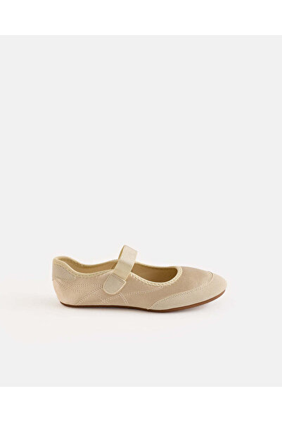 REDTAG Senior Girls Beige Velcro Sneakerina