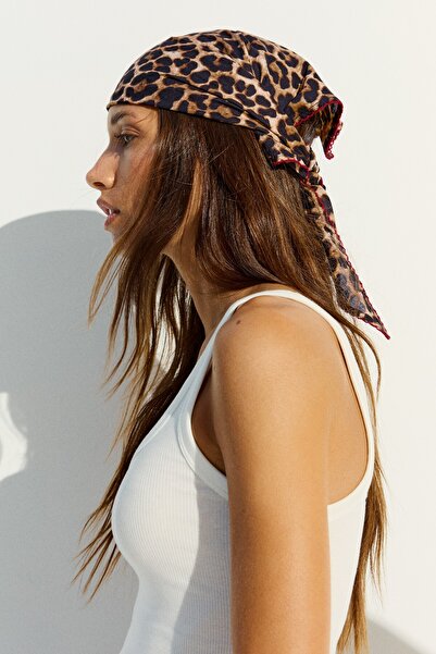 Bershka Üçgen desenli bandana
