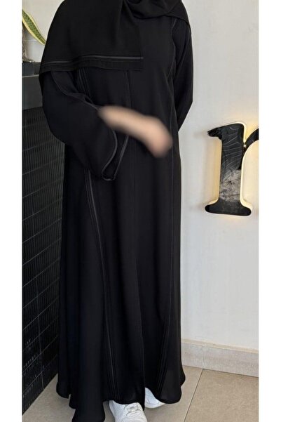 Rosana Azhar Abaya, with a Classic, Formal, and Understated Design.