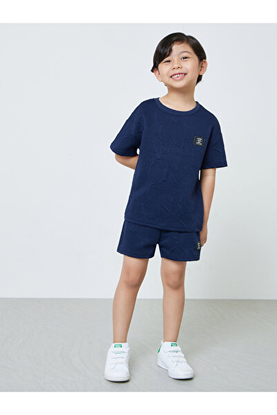 Styli Boys Navy Blue Embossed Detail T-Shirt And Shorts Set