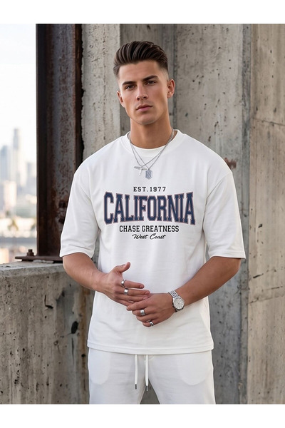 Flubutik Men's White California Chase Print Organic Cotton Comfort T-Shirt