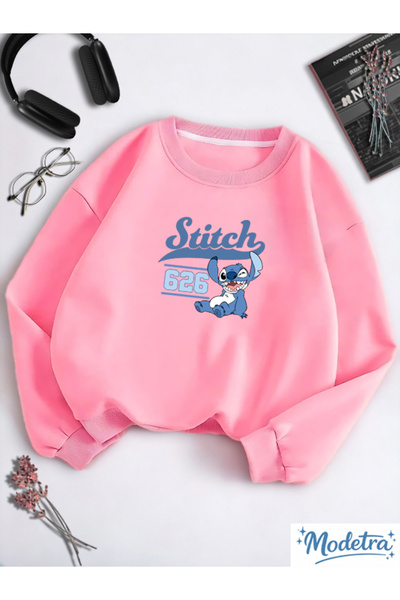Modetra سويت شيرت نسائي أساسي برقبة دائرية مطبوع عليه Lilo Angel Stitch من ال...