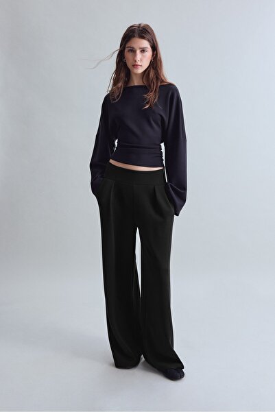 Stradivarius Soft-touch wide-leg trousers with darts