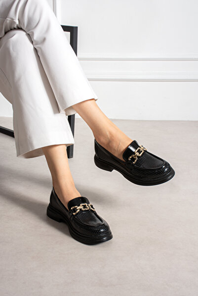 Hepici Women's Black Patent Leather Loafer Shoes with Chain Buckle, Casual Co...