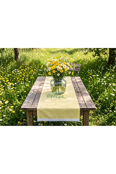 vipceyiz Yellow and White Checkered Runner