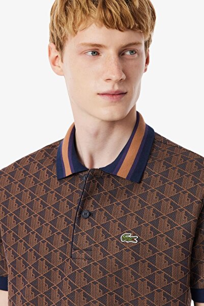Lacoste تي شيرت بولو كلاسيكي بقصة مونوغرام للرجال، تي شيرت بياقة بولو، لون بني