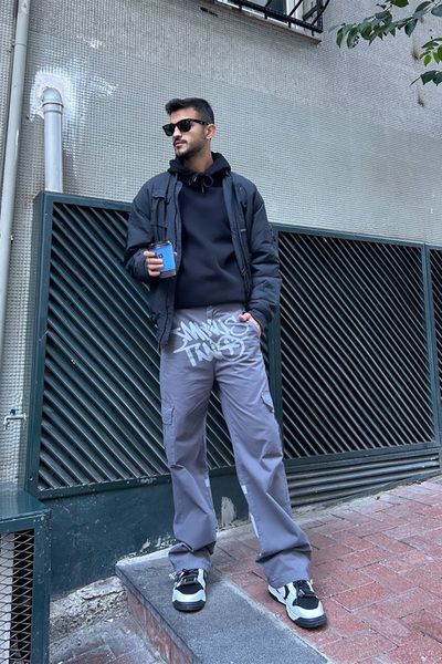 GRİİ WEAR Unisex Graffiti Printed Cargo Pants with Pocket Detail