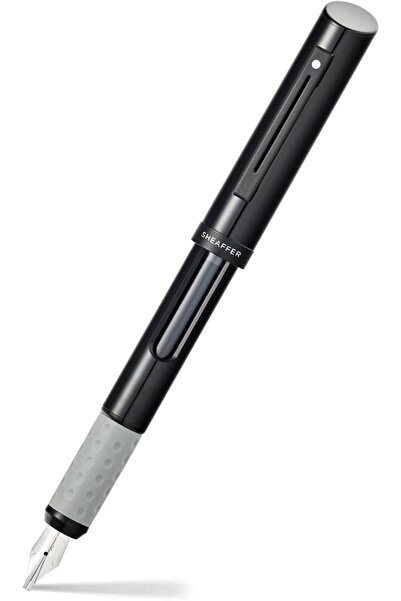 Sheaffer Calligraphy Matte Black Fountain pen with Black cap and Matte Black ...