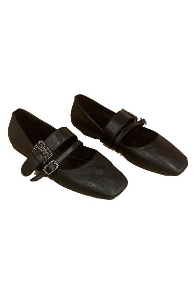 FELES Buckle Detailed Closed Toe Ballerinas