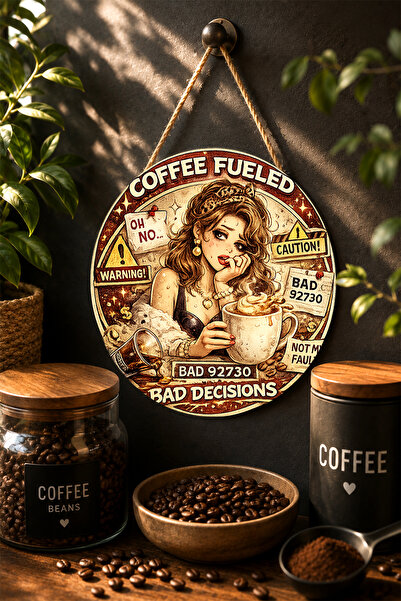 Mayeka Decizii proastă alese după ce s-a încărcat cu cafea Pin-Up Woman Masă ...