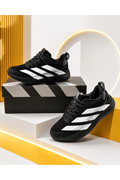 Adidas Sportswear حذاء رياضي مستوحى من تصميم Adizero Adios Pro نسائي