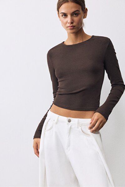 Pull & Bear Uzun kollu, vücuda oturan tişört