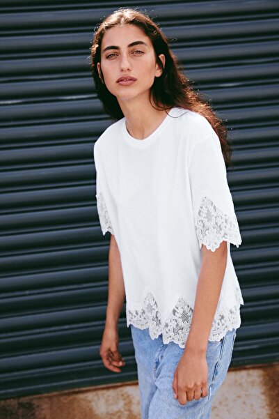 H&M Pamuklu ve Dantel Şeritli Tişört