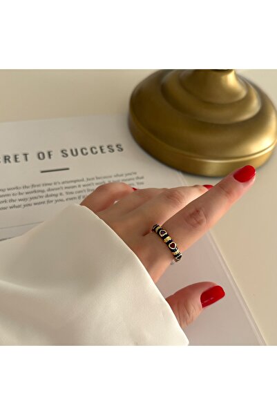 Alice İsstanbul Black Enamel Heart Ring