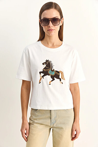 Şeker Portakalım Oversized White T-Shirt with Women's Figure Embroidery and B...
