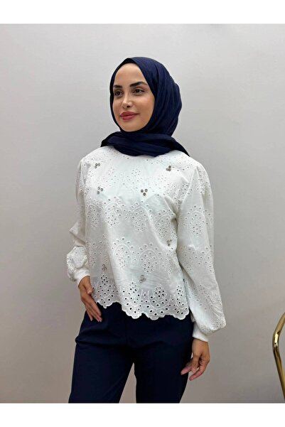 jooq Kadın Fisto İşlemeli Taş Detaylı Bluz