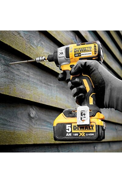 Dewalt Set de scule electrice cu impact DCK266P3T 18V XR BL 3x5Ah valiză