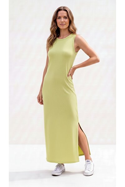 LYVEAN Crew Neck Sleeveless Slit Supreem Dress