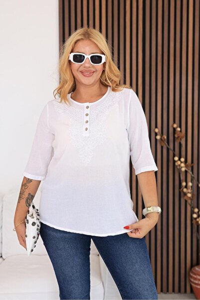 Siyezen Plus Size Embroidered Linen Blouse