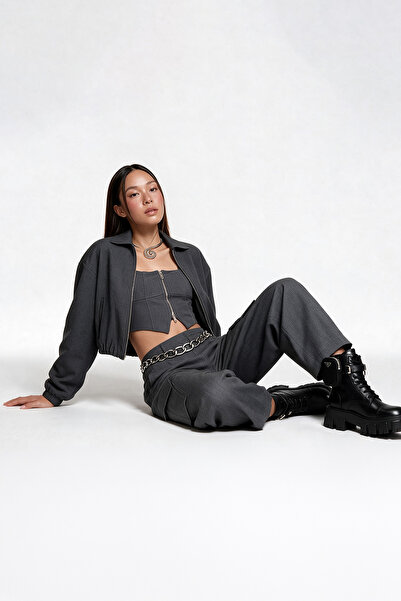 Quzu Shirt Collar Short Jacket with Elastic Waist in Gray
