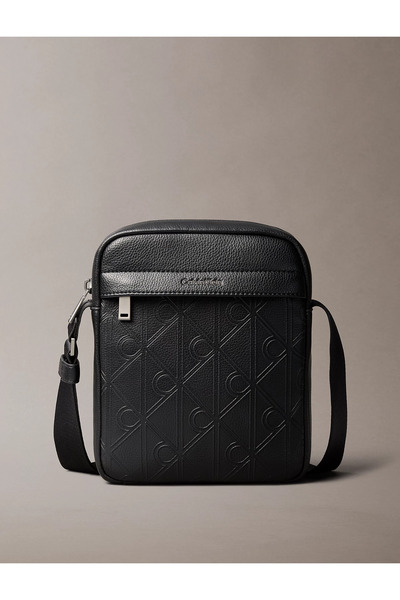 Calvin Klein Women's Black Shoulder Bag with Brand Logo, Suitable for Daily Use