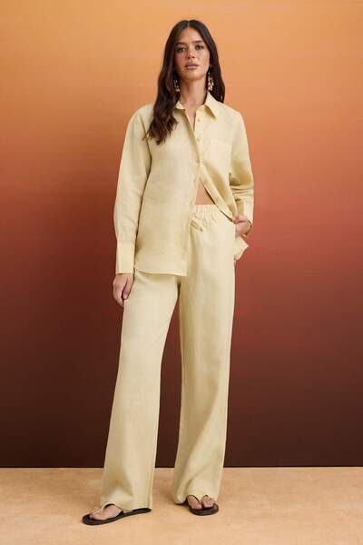 Trendyol Kollektion Beigefarbenes, 100 % Leinen-Oversize-Hemd mit Taschendeta...
