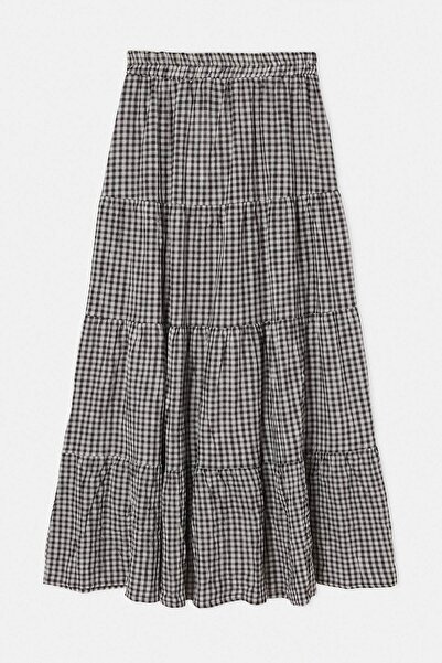Drop by TrendyolMilla Crna duga suknja sa elastičnim strukom i gingham uzorko...