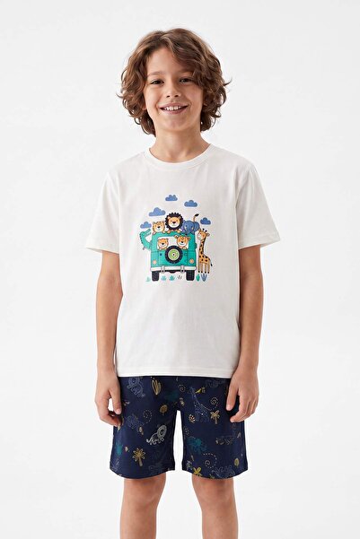 TRENDYOLKIDS Ecru gemustertes Pyjama-Set für Jungen TKDSS26PT00027