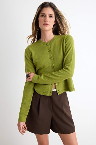 Trendyol Kollektion Grüne Wolljacke im Look von Strickjacke TWOAW25HI00049