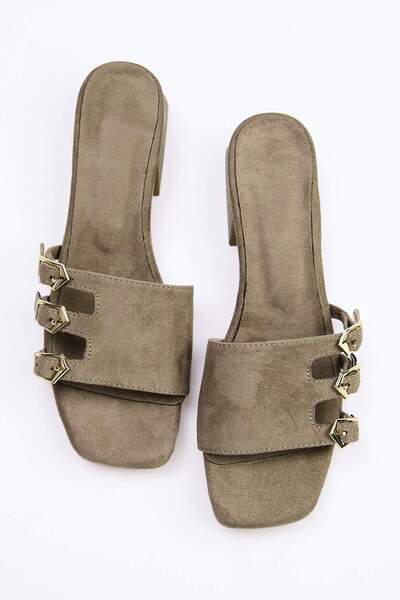 TRENDYOL SHOES Nerzfarbene Nubuk-Hausschuhe mit goldener Schnalle für Damen, ...
