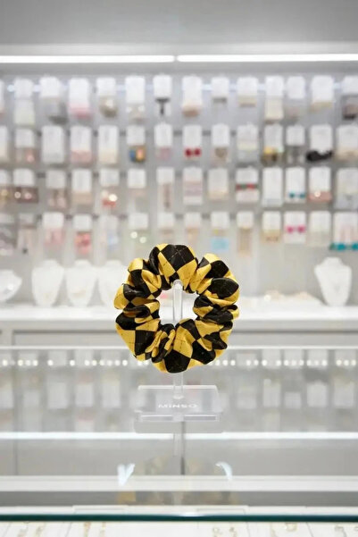 Miniso ربطة شعر مرنة مرخصة من هاري بوتر - إكسسوار مطاطي مرن بنمط أصفر وأسود