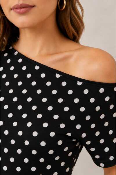LG LAGULER Premium Boat Neck Polka Dot Waist Detailed Short Boat Neck T-Shirt Crop