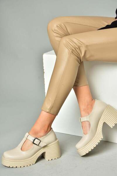 Fox Shoes R996946509 Pantofi de damă cu toc gros bej