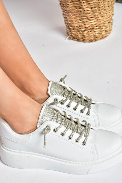 Fox Shoes P602001709 حذاء رياضي نسائي برباط من الحجر الأبيض