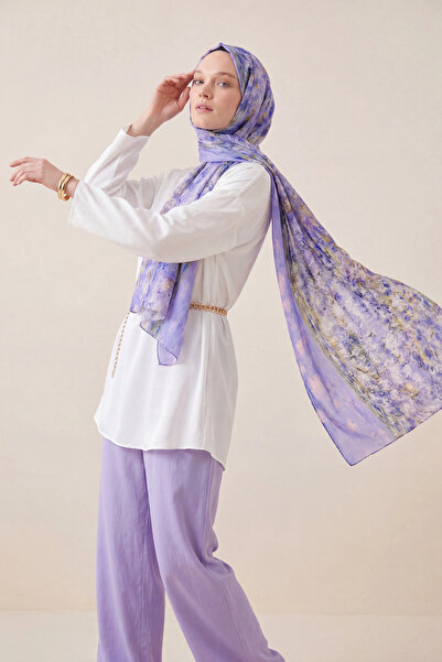 Giovanni Boulera Mavi Tonlarıyla Tasarlanmış Çiçek Desenli Mulberry Twill İpe...
