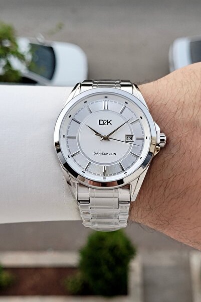 Daniel Klein Metallic Color 2 Years Warranty 42 mm Men's Wristwatch