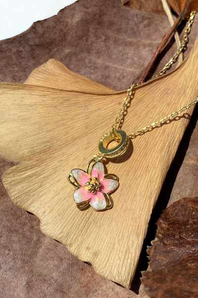 Spossy Silver Jewelry 925 Ayar Gümüş, 14 Ayar Gold, Mineli Manolya Çiçek Kolye