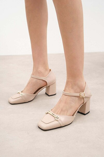 Mio Gusto Γυναικεία παπούτσια με τακούνι Avila Nude Colored Blunt Toe