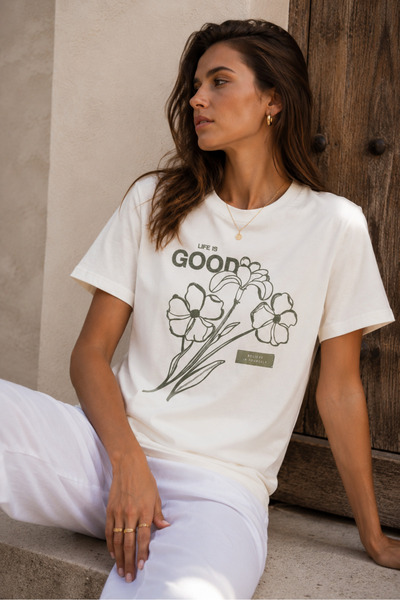 Quzu LIFE IS GOOD BASKI VE BONCUK DETAYLI TŞÖRT