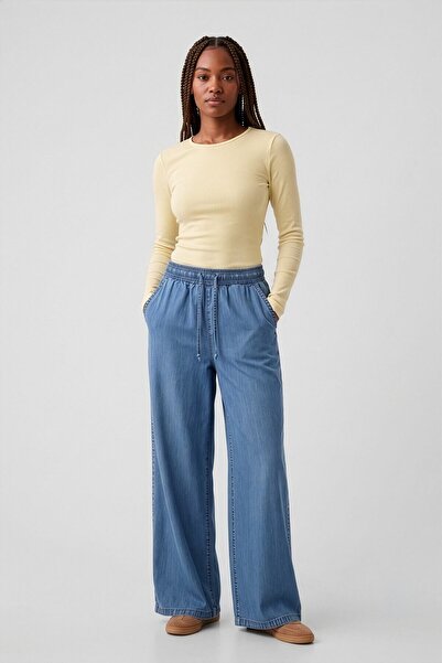 blue white Women's Light Blue Tencel Fabric Slim Comfortable Jean Trousers