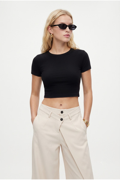 Ritnice بلوزة نسائية سوداء قصيرة ذات ملمس ناعم من Deal Lux Touch