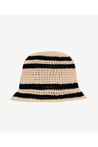 Yargıcı Striped Detailed Cloche Hat