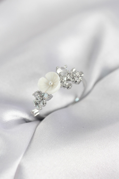 DMR Elegance Silver Color Brass Flower Model Zircon Stone Women's Ring
