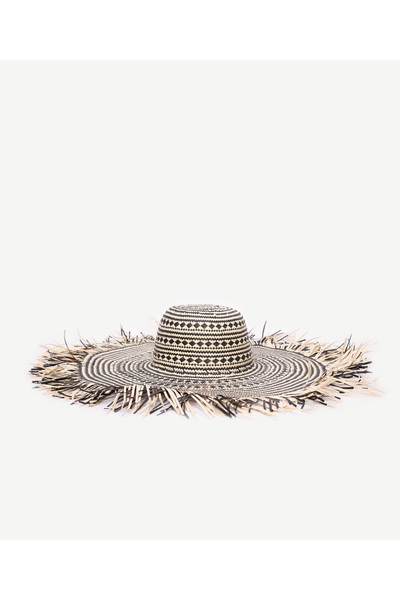 Yargıcı Large Straw Hat with Tassel Detail